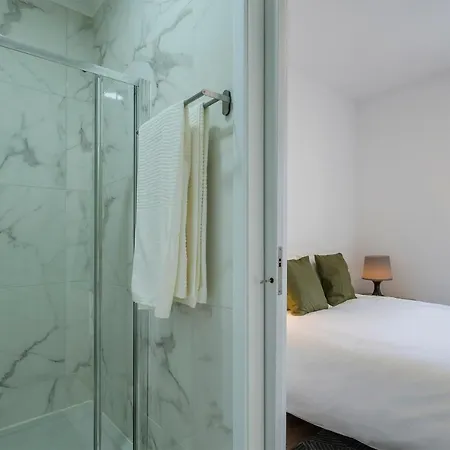 Jose Do Canto Garden House