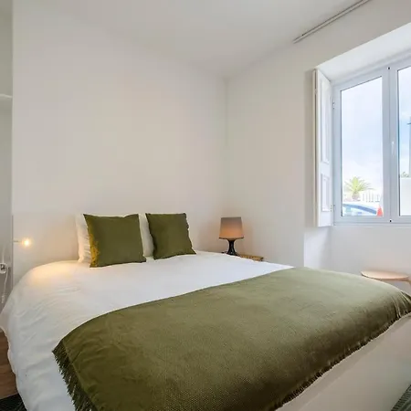 Jose Do Canto Garden House