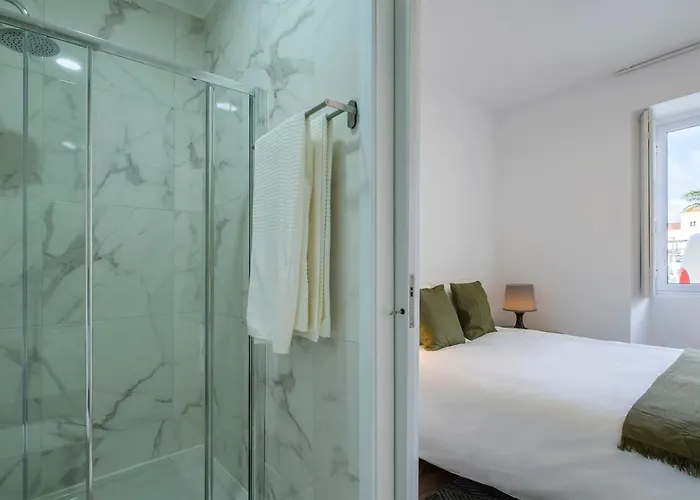 Jose Do Canto Garden House