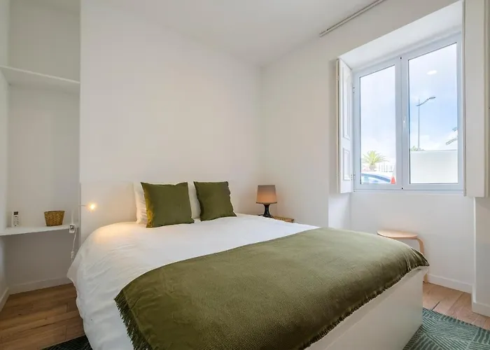 Jose Do Canto Garden House